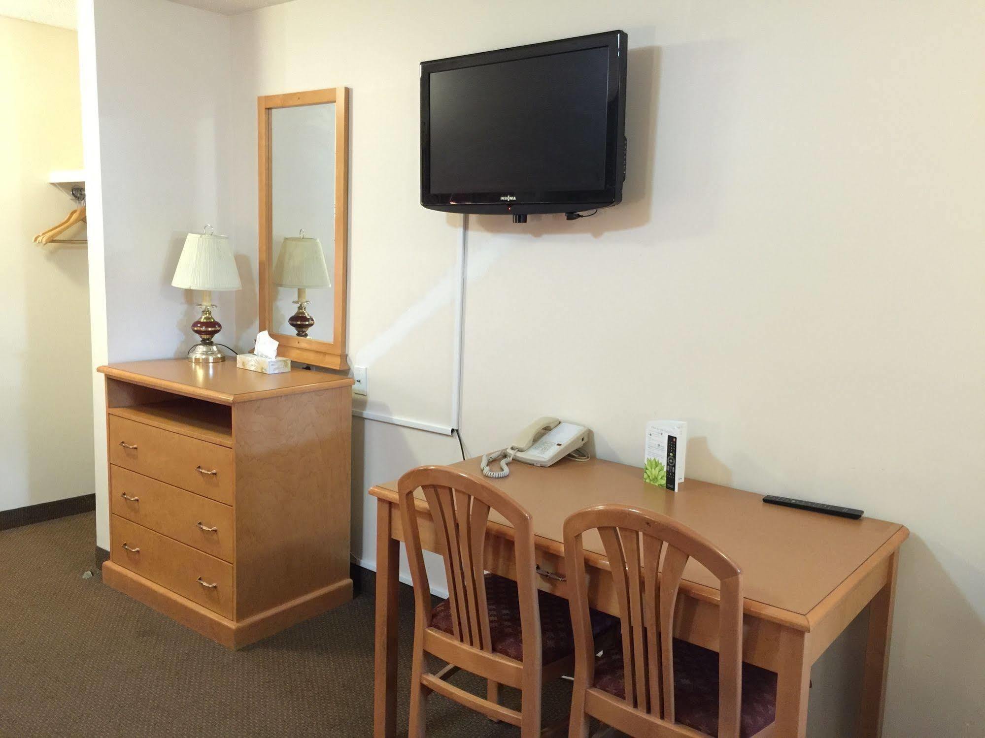 Chateau Motel Edmonton Kültér fotó